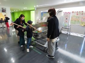 年長給食センターで今年は試食もできました。